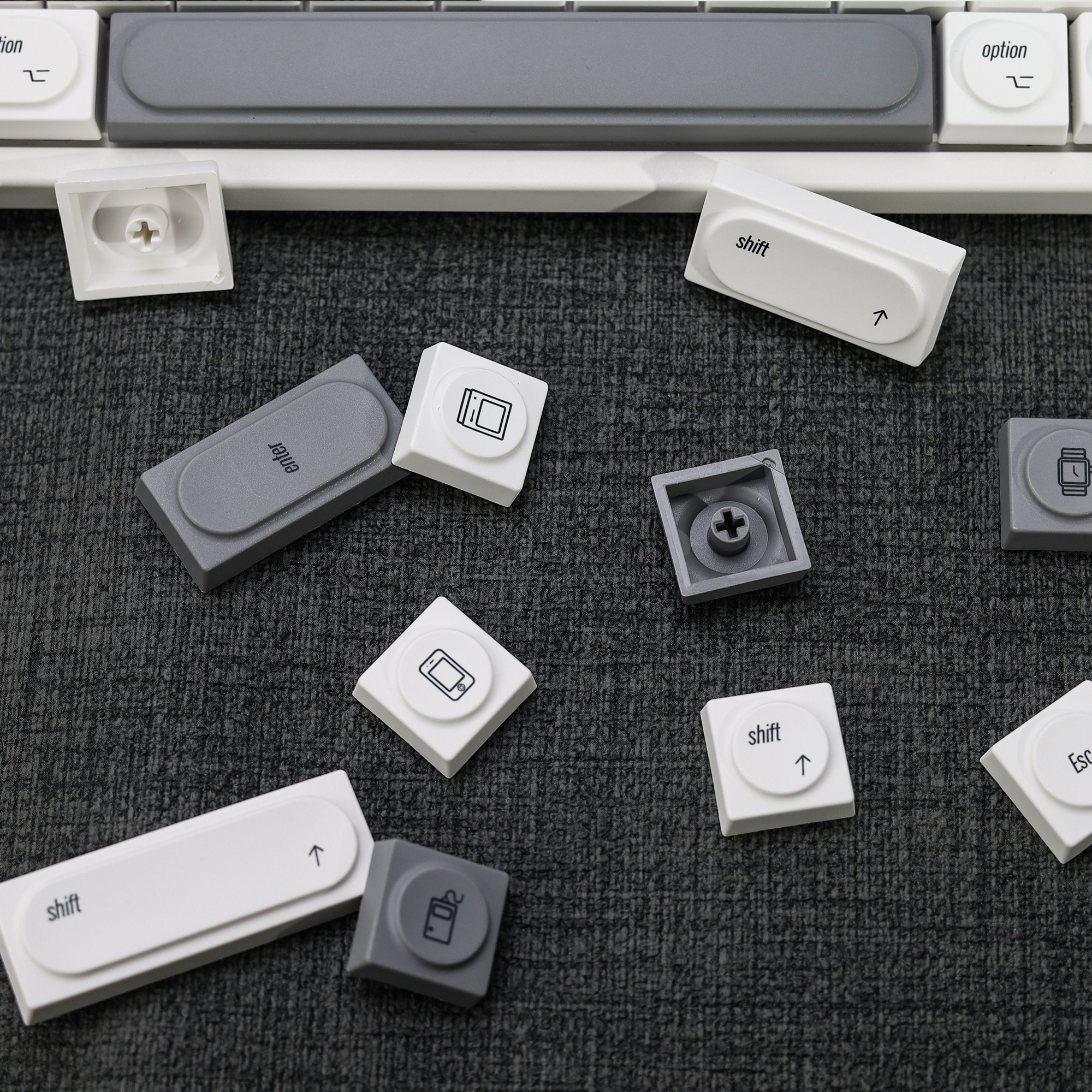 KBDiy Doys Keycaps Retro MAC S - Retro Gaming Mac のレビューと価格
