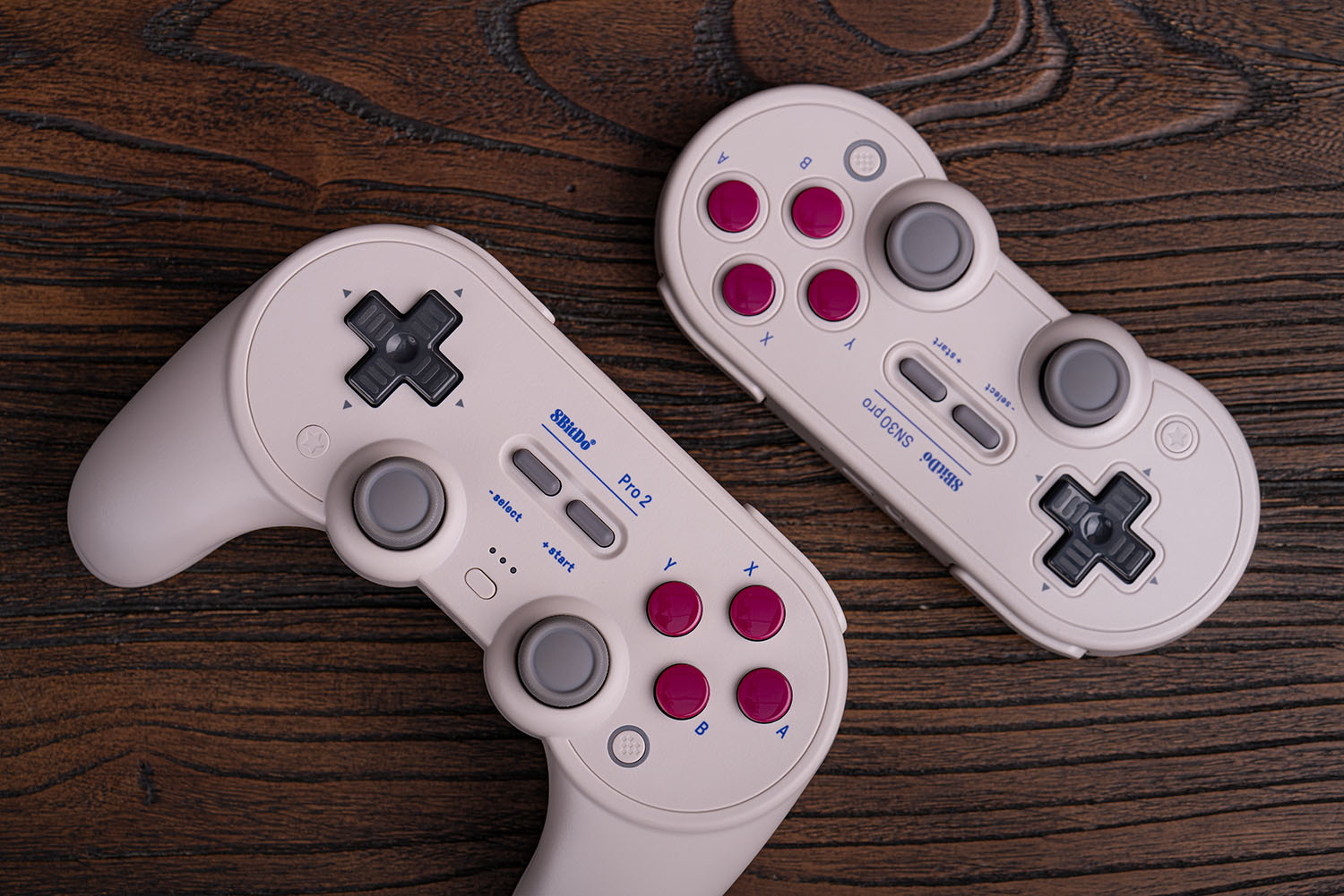 8Bitdo Pro2 Bluetooth Game Con - Retro Gaming Joystick のレビューと価格