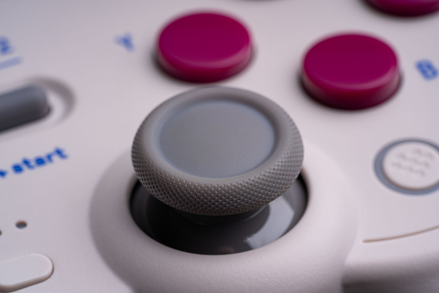 8Bitdo Pro2 Bluetooth Game Con - Retro Gaming Joystick のレビューと価格